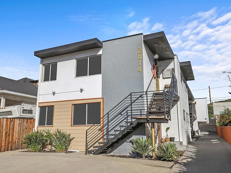 2814 Sichel St — Photo 41