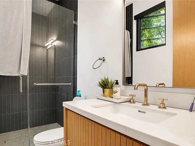 5050 Arundel Dr — Photo 41