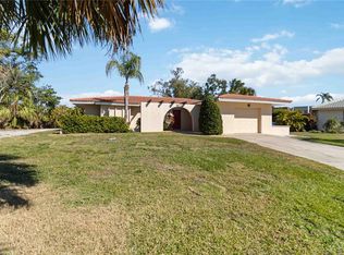 3613 Pembrook Dr, Sarasota, FL 34239