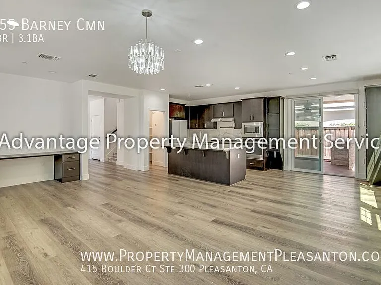 855 Barney Cmn — Photo 4