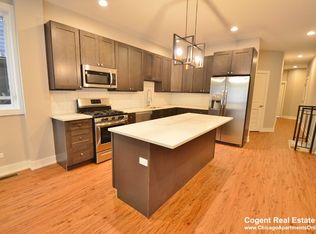 215 S Hamilton Ave #1S, Chicago, IL 60612