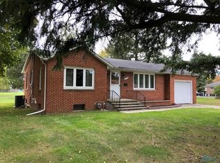 910 Snyder Ave, Montpelier, OH 43543