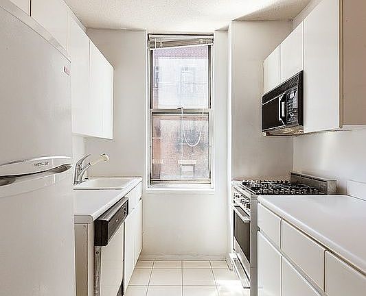 5th image of 516 W 112th St #5D