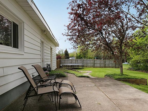 4th image of 2069 Engleside Ave SE
