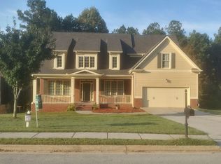 1054 Silver Thorne Dr, Loganville, GA