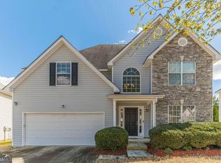 185 Shadowbrooke Cir, Loganville, GA 30052