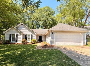 1539 Bear Mountain Rd, Charlotte, NC 28214