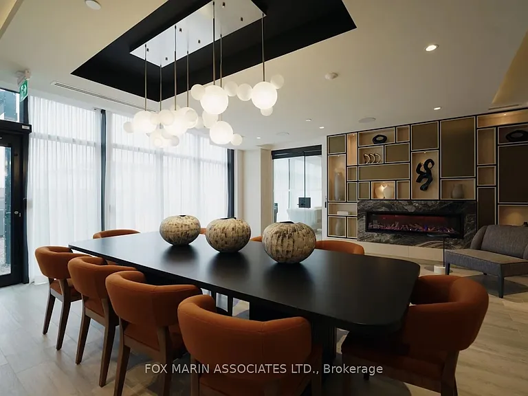 858 Dupont St #806 — Photo 32