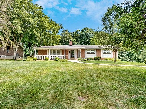 2nd image of 2606 Mardella Dr