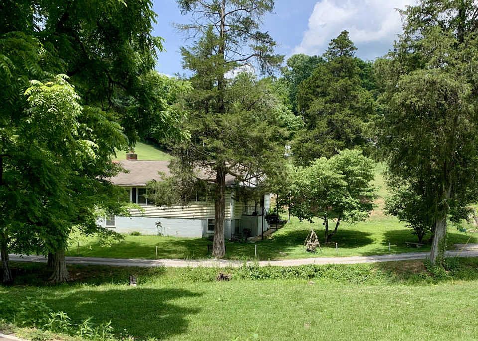 2nd image of 8964 Old Maynardville Pike