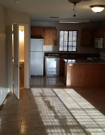 3rd image of 9235 S Las Lomitas Pl