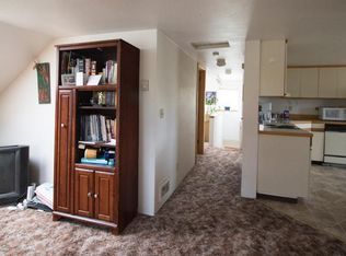 194 W 3rd St, Yachats, OR 97498