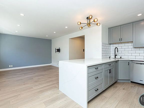 2nd image of 622 Peralta Ave