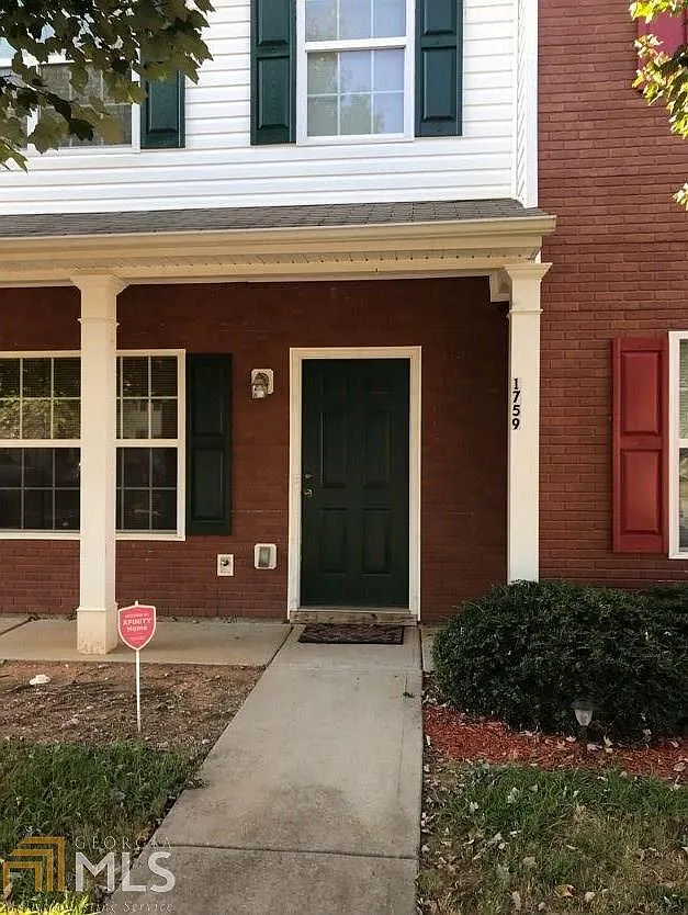 1759 Glen View Way photo 1