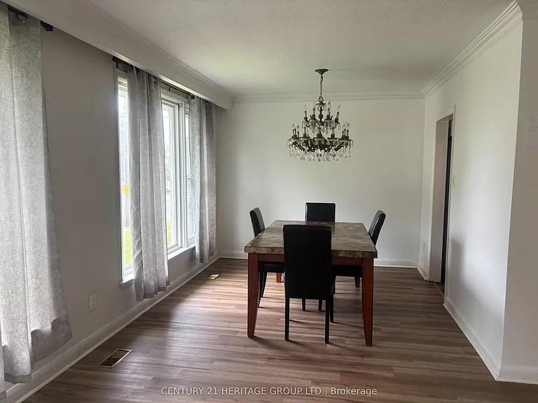 65 Cummer Ave — Photo 9