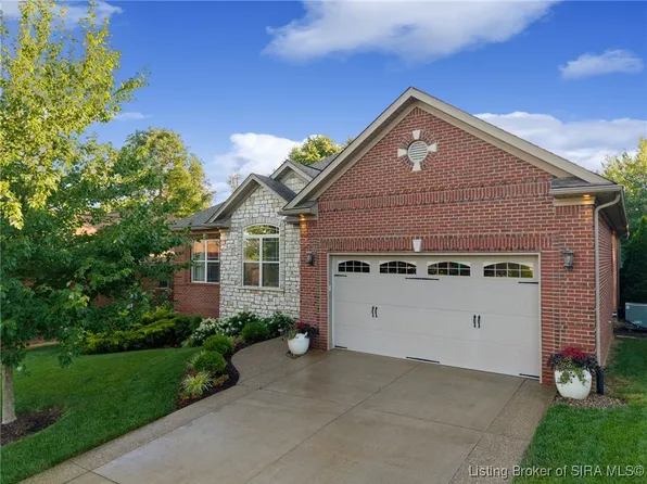 11565 Forest Hill Circle, Sellersburg, IN 47172