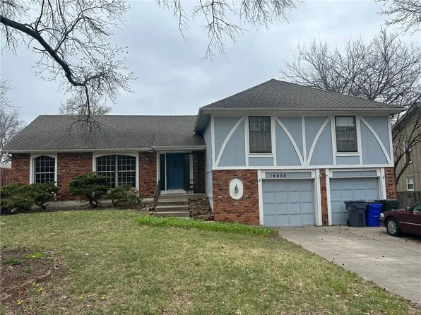 16608 W 145th Ter, Olathe, KS 66062
