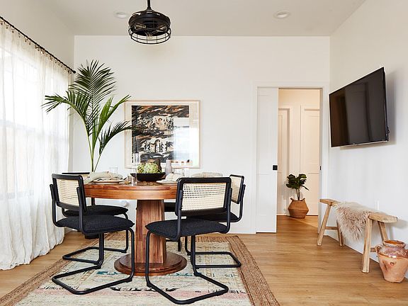 3rd image of 216 N Avenue 52