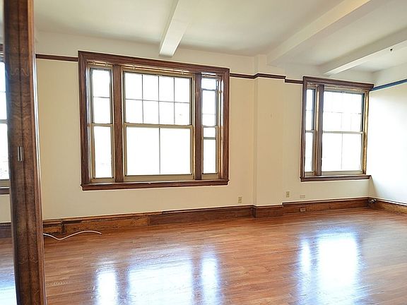 5th image of 287 Amsterdam Ave #705