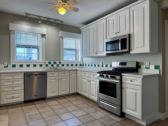 2nd image of 84 Washington St #2