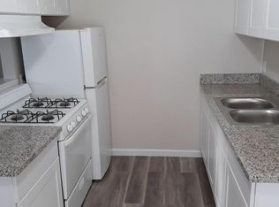 411 W Century Blvd APT 7, Lodi, CA 95240
