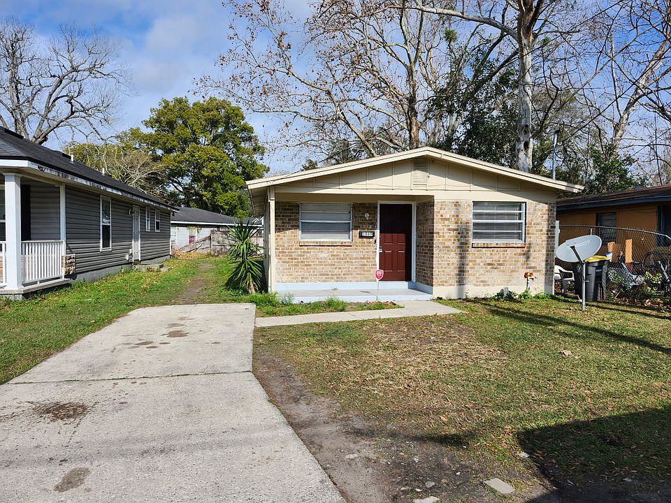 2nd image of 1869 Junior St