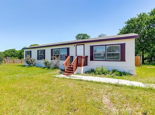 290 Prairie Ln, Azle, TX 76020