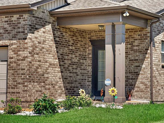 5th image of 123 Annapolis Bend Cir