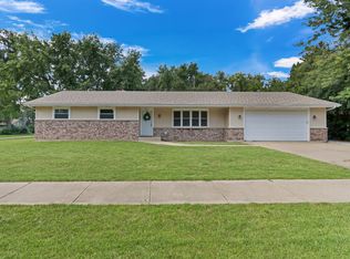 1856 Magnolia Ave, Gurnee, IL 60031