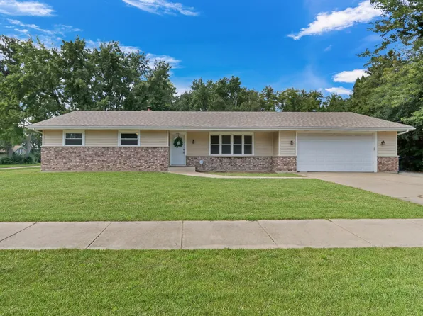 1856 Magnolia Ave, Gurnee, IL 60031