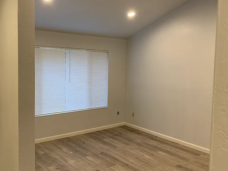 1141 Langlie Way — Photo 4