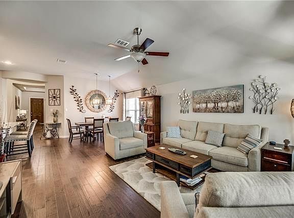 5th image of 2416 Whispering Pines Dr