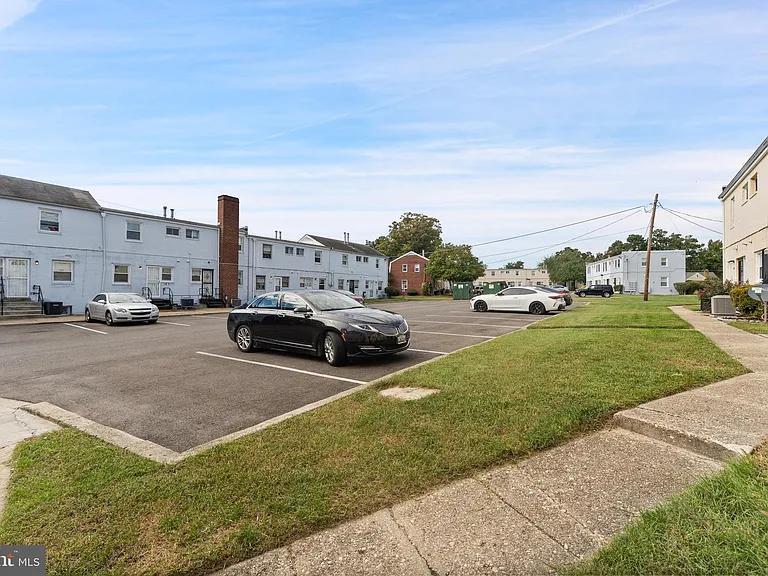 2510 Iverson St — Photo 17