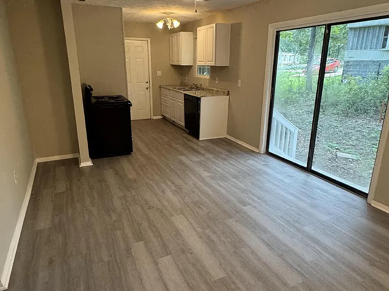 311 Coleman Ln — Photo 12