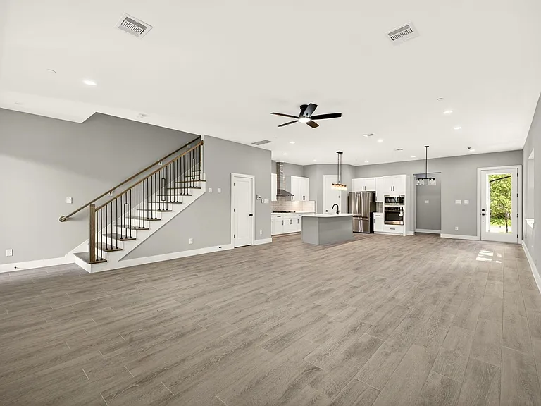 4517 Larch Ln — Photo 18