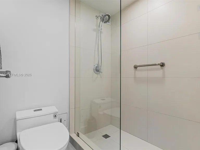 5700 Collins Ave #7J — Photo 23