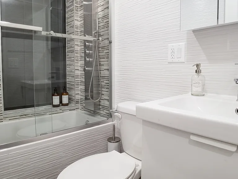4980 Broadway #5F — Photo 7