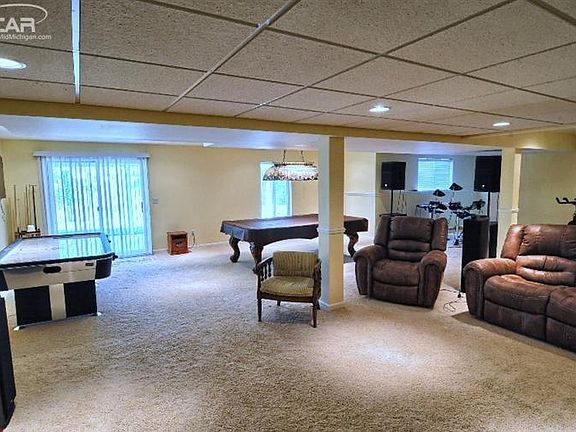 5th image of 12129 Carmela Dr