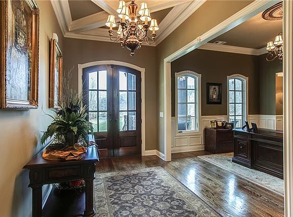 3rd image of 108 Valley Creek Ct