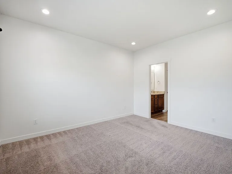 394 W Parkway Dr — Photo 14