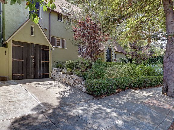 2nd image of 2332 Canyon Dr