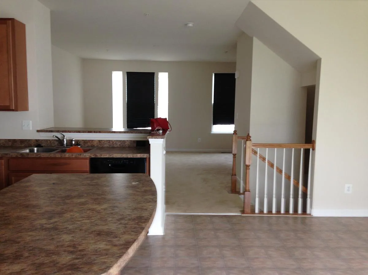 4 bed, 2000 sqft, $2,399 — Photo 1
