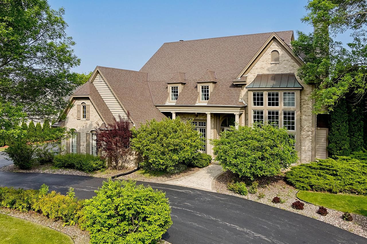 940 Auburn DRIVE, Brookfield, WI 53045 MLS 1830203 Zillow
