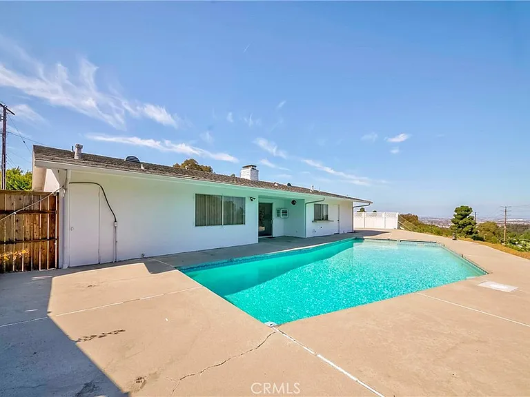 4610 Rockbluff Dr — Photo 30