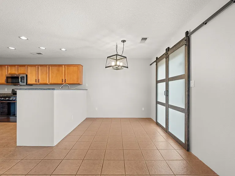 7127 Calle Alegria NE — Photo 7