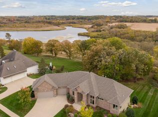 5435 Scenic View Dr SW, Rochester, MN 55902