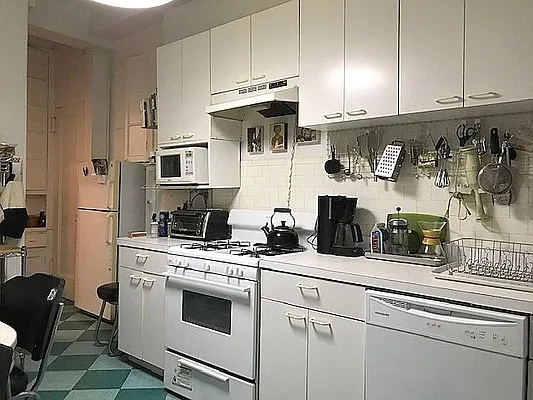 Sold by Roxann Realty LLC | media 5