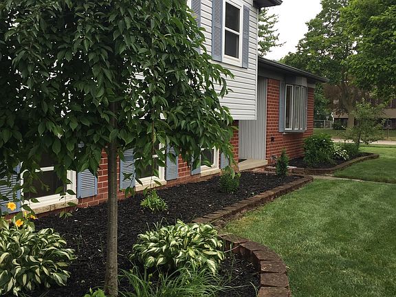 2nd image of 43097 Hyde Park Dr