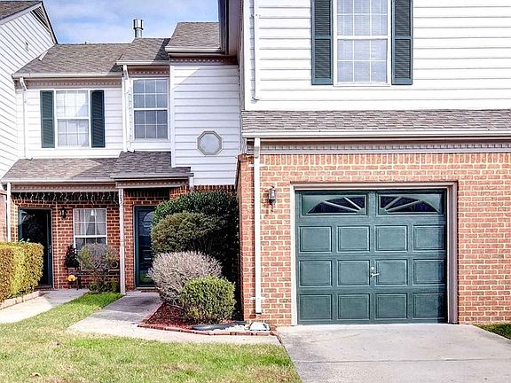 2nd image of 105 Chadwick Ct