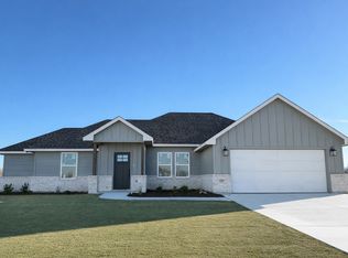 137 Zaragosa Dr, Lipan, TX 76462